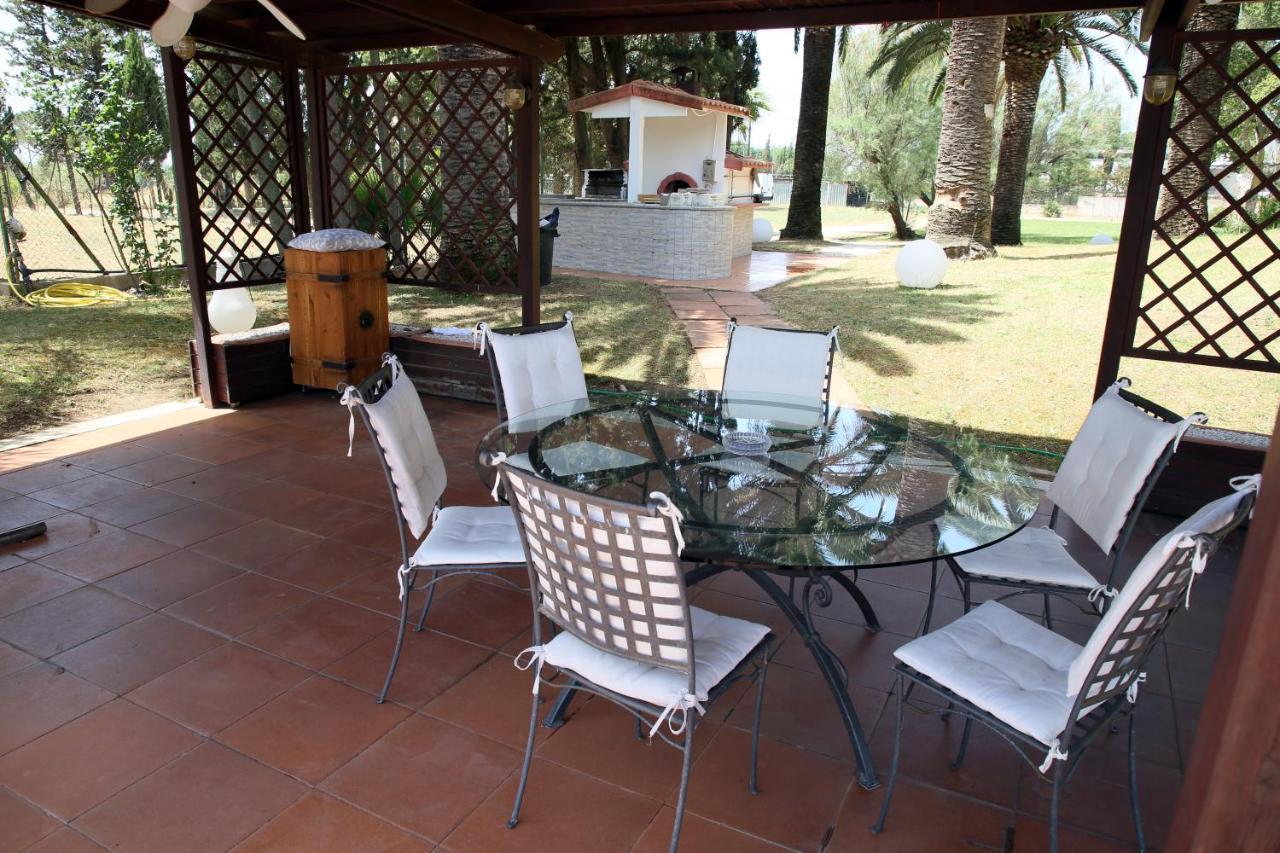 Paradise Suite Latina Exterior photo