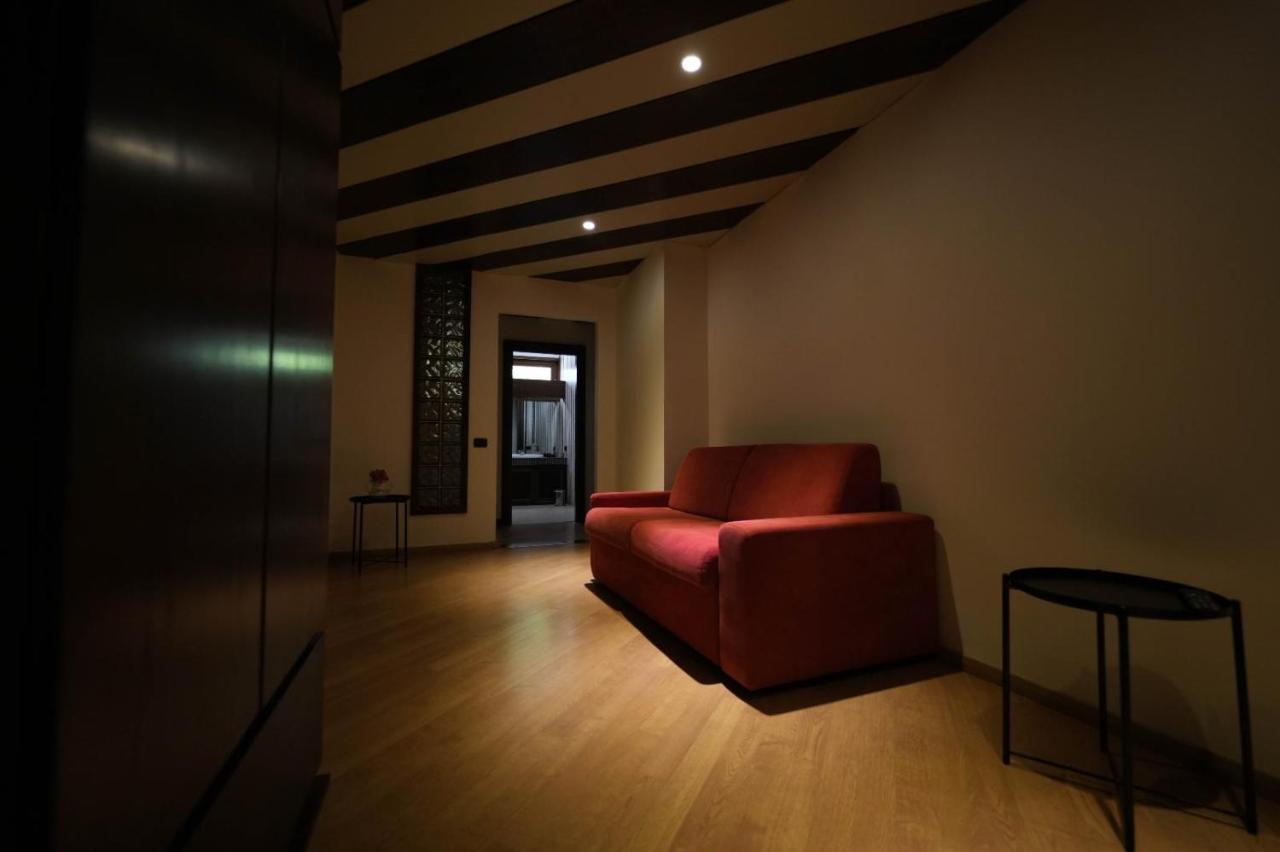 Paradise Suite Latina Exterior photo